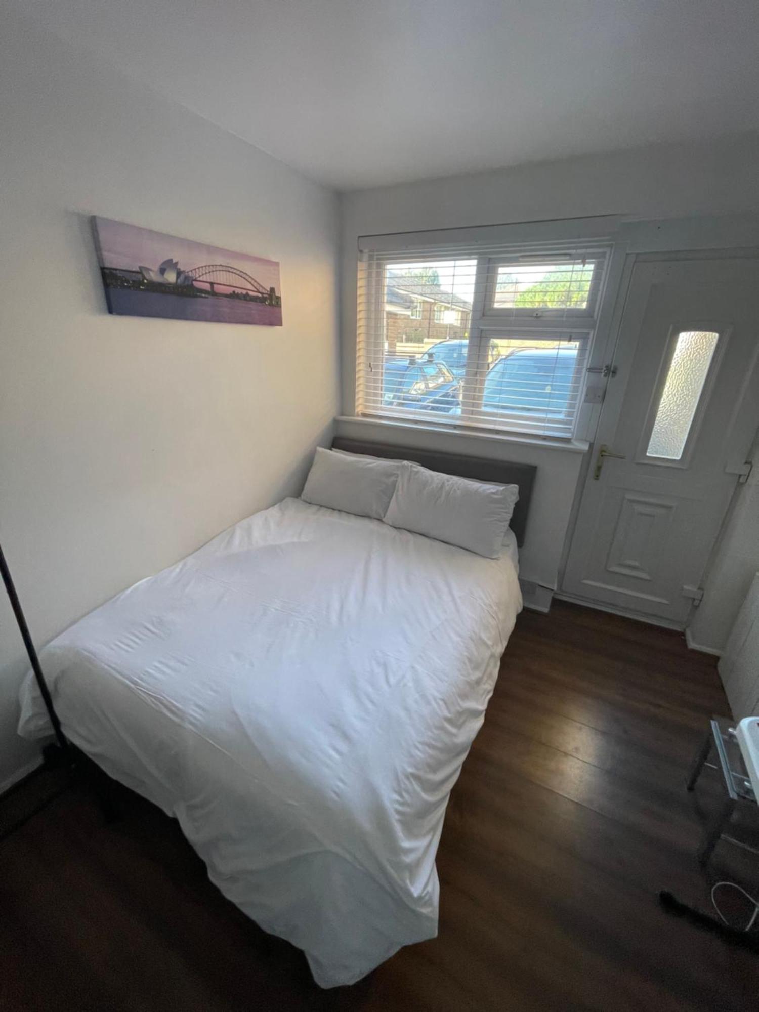 Fantastic Studio, Private Bathroom And Mini Kitchen. Thamesmead (Greater London) Exterior foto