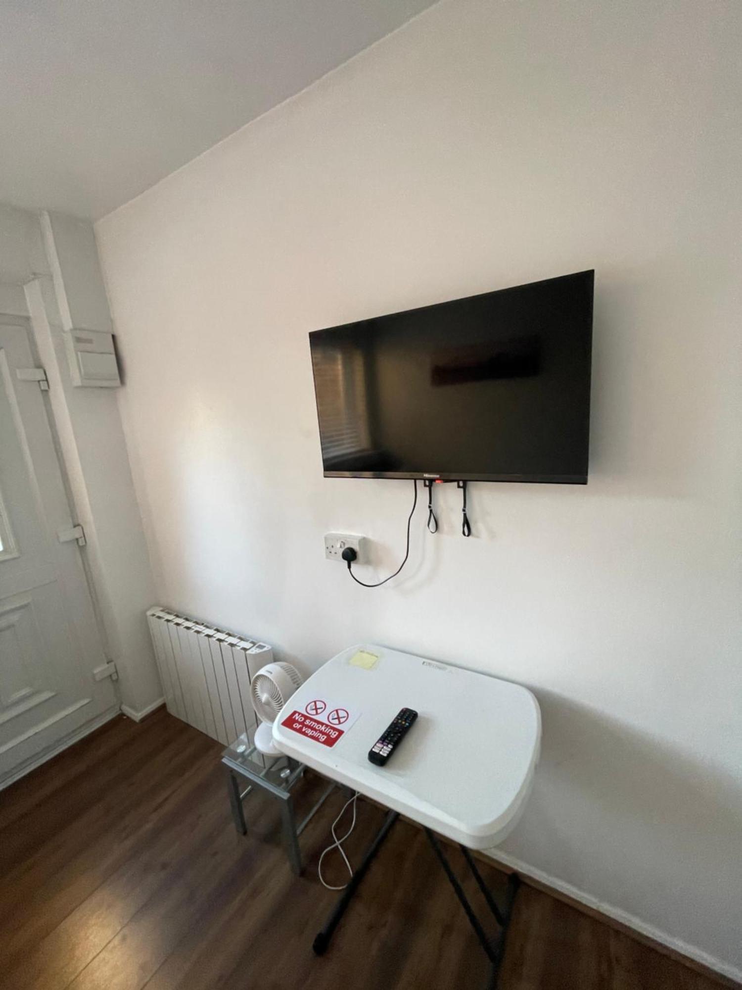 Fantastic Studio, Private Bathroom And Mini Kitchen. Thamesmead (Greater London) Exterior foto